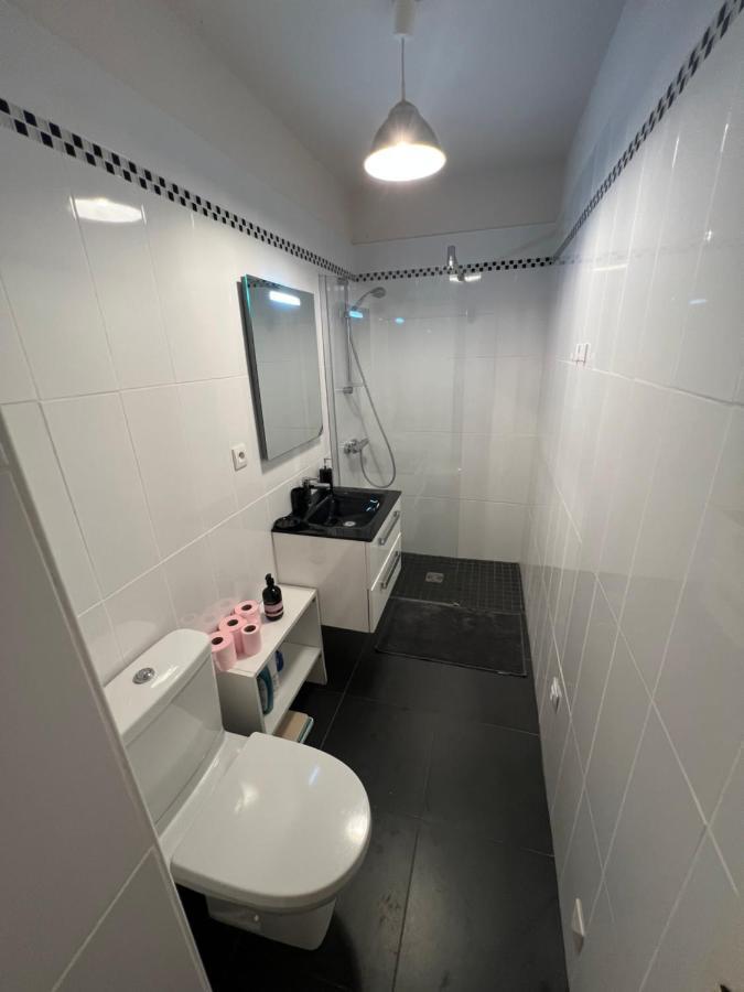 Sympathique Studio En Rez De Jardin Dans Residence Hyères Eksteriør bilde