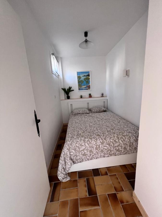 Sympathique Studio En Rez De Jardin Dans Residence Hyères Eksteriør bilde